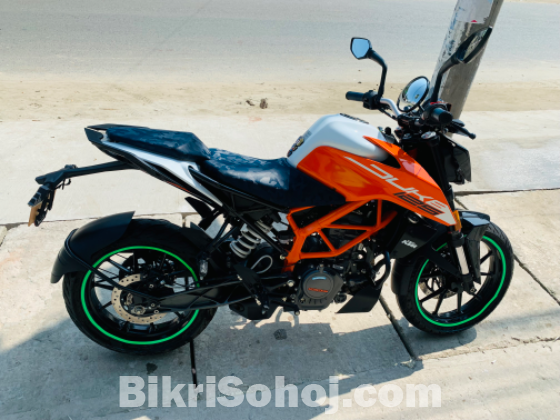 Ktm duke 125